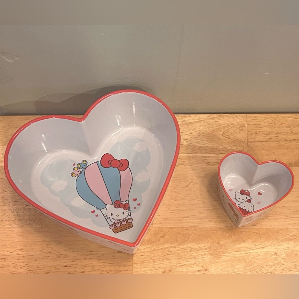 HELLO KITTY Ceramic Heart Baking Dish & Ceramic Heart Ramekin Set Made By Sanrio - Picture 8 of 11